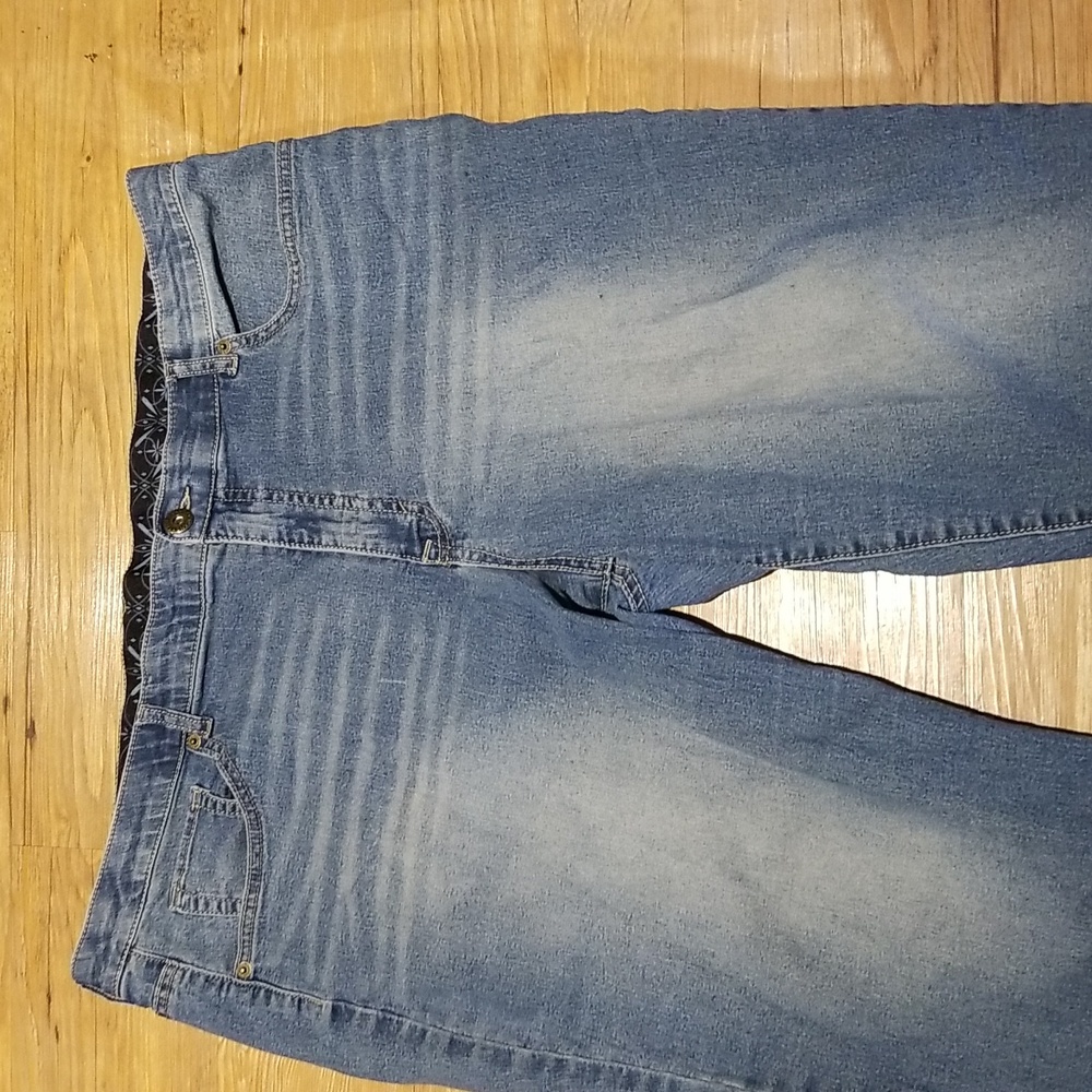 Women's Blue Jean Capri Sz22W